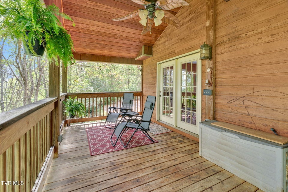 Photo #27: 3943 Bagwell Street