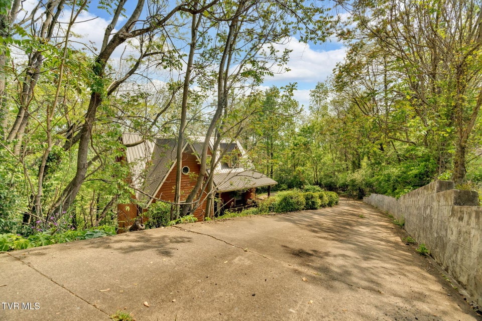 Photo #31: 3943 Bagwell Street