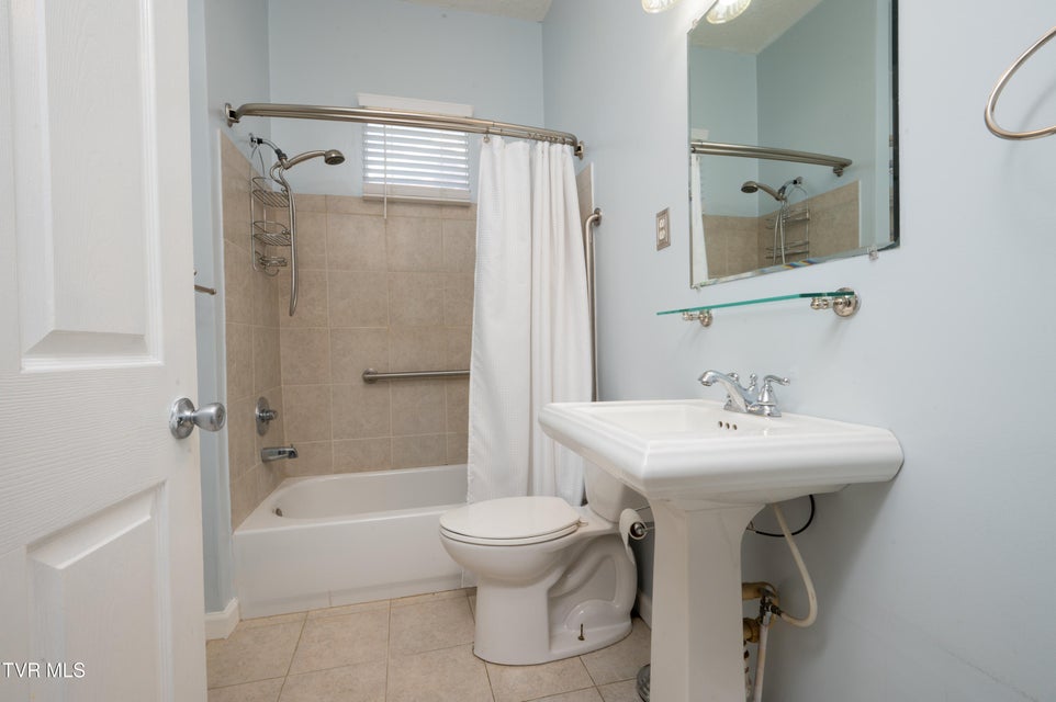 Photo #26: 830 Dale Street