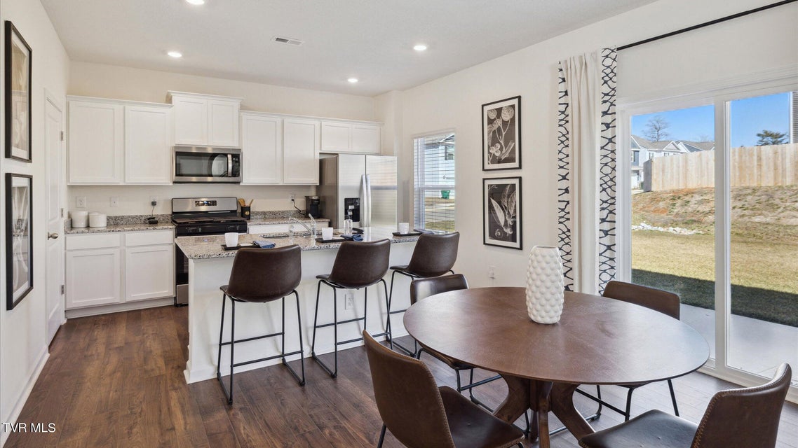 Photo #7: 809 Pinhoti Street