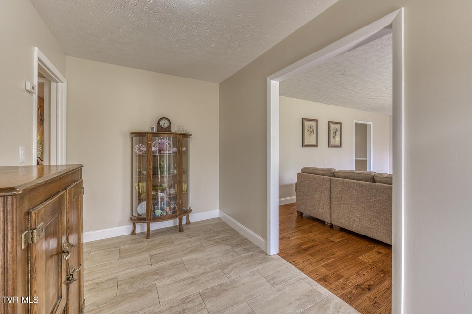 Photo #5: 2532 Essex Drive