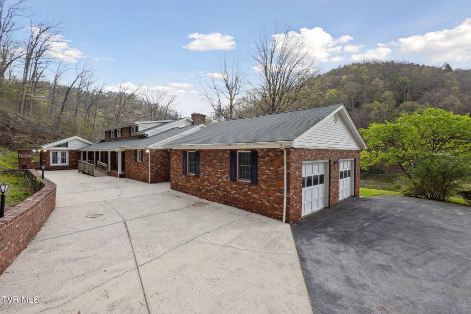Photo #6: 5268 River Side Drive