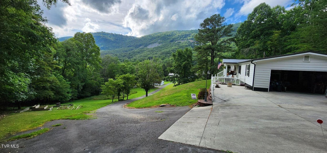 Photo #13: 3500 Glen Echo Drive