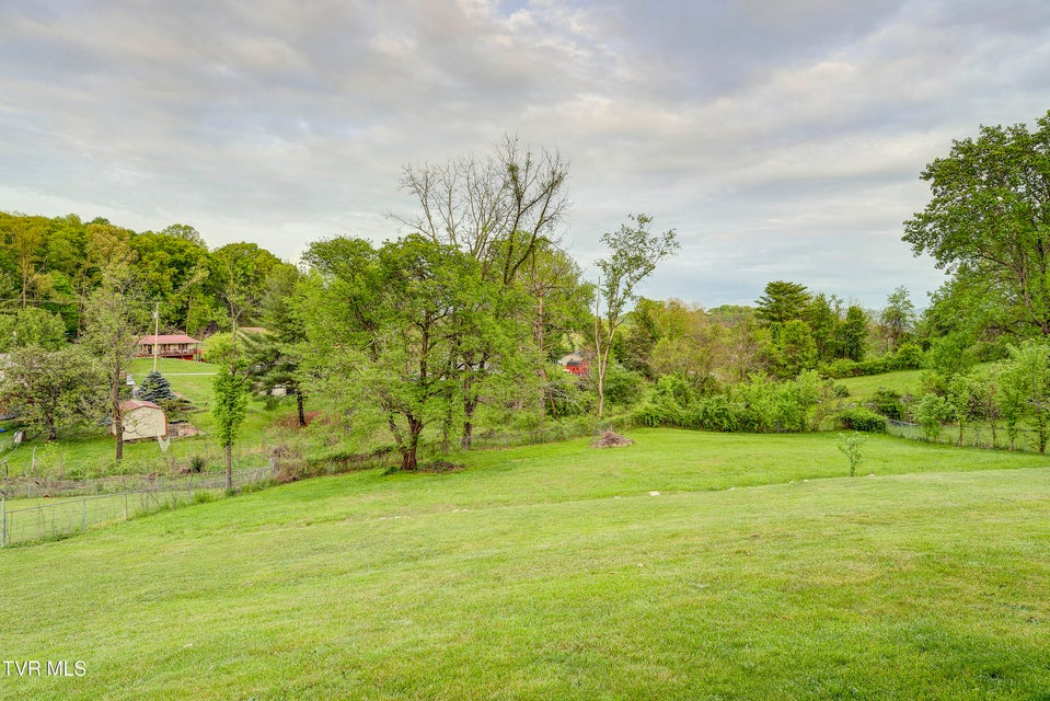 Photo #3: 945 Choctaw Drive