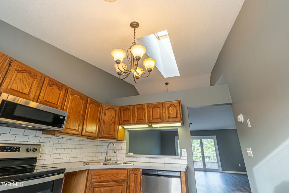 Photo #28: 148 Quail Way Way