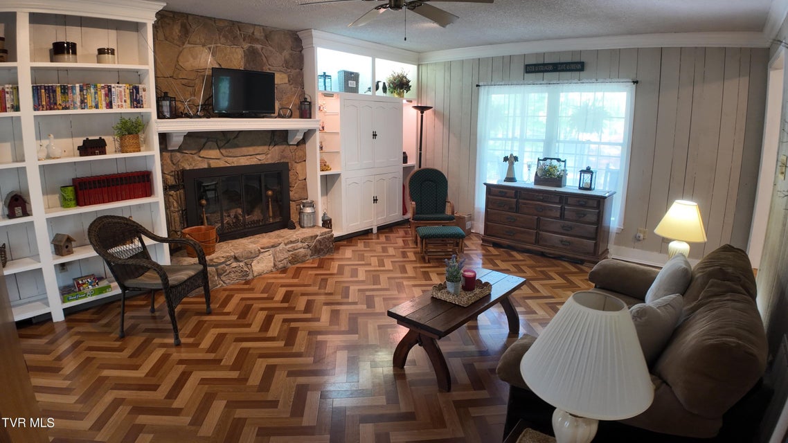 Photo #49: 4 Willmar Circle