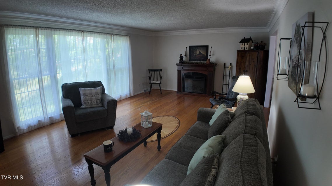 Photo #62: 4 Willmar Circle