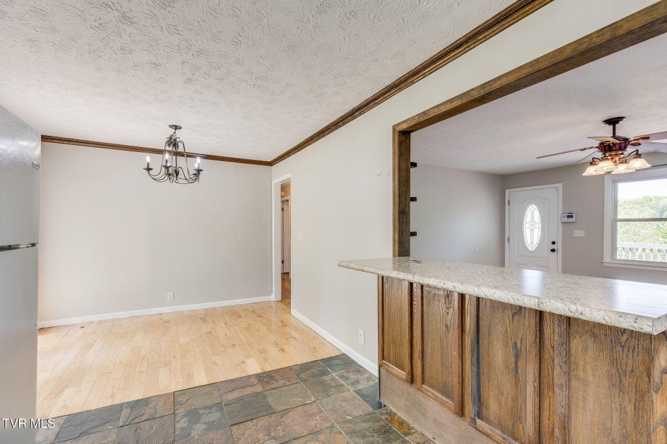 Photo #11: 112 Fairwood Street