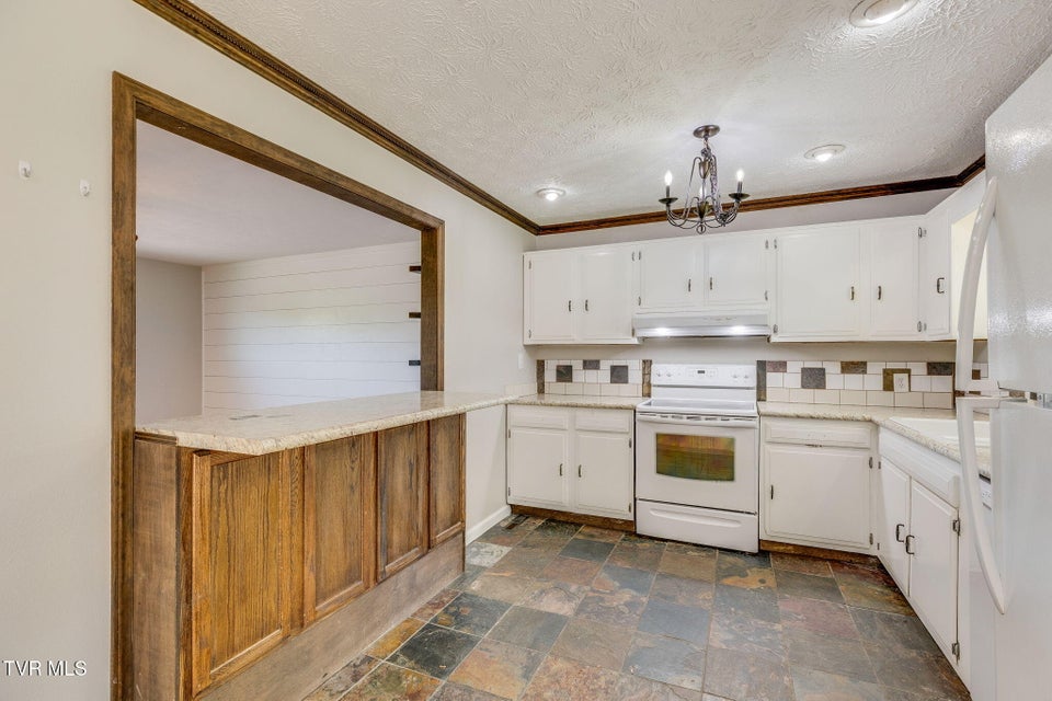 Photo #10: 112 Fairwood Street