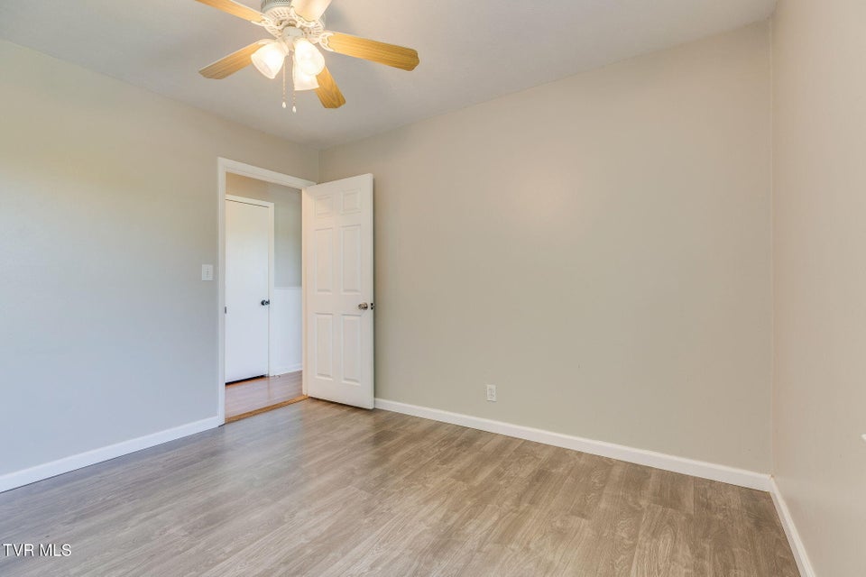 Photo #25: 112 Fairwood Street