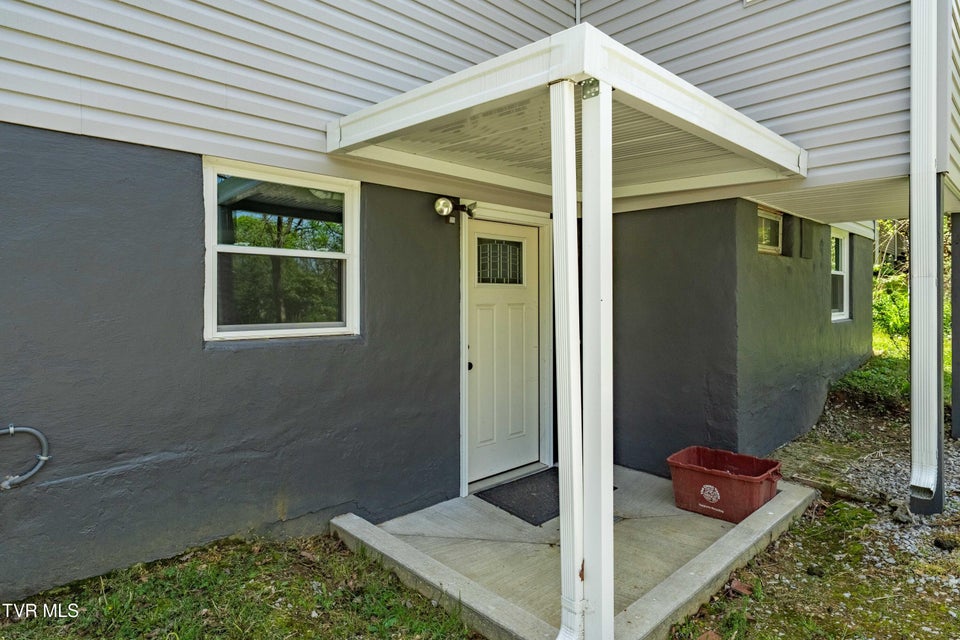 Photo #24: 400 Poplar Street