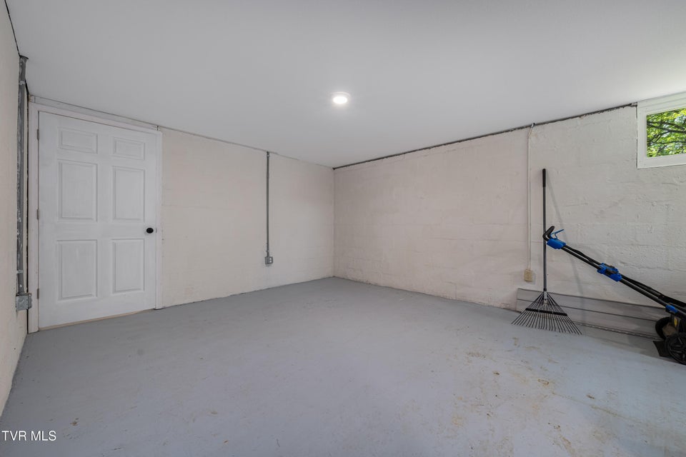 Photo #44: 400 Poplar Street