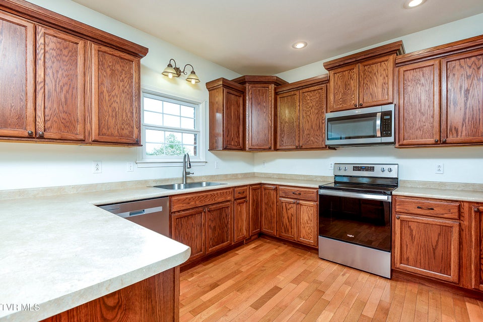 Photo #5: 12144 Harvard Lane Lane