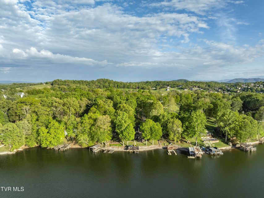 Photo #88: 768 Lake Point Drive