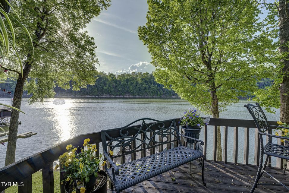 Photo #86: 768 Lake Point Drive