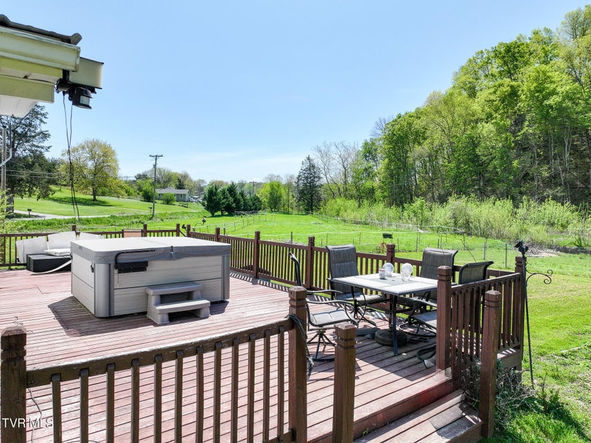 Photo #51: 915 Ottway Rd