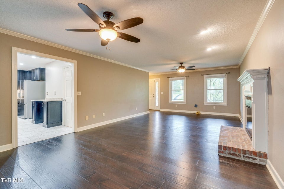 Photo #12: 604 Live Oak Court