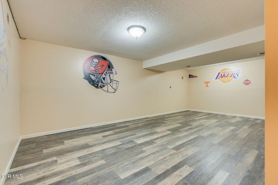 Photo #35: 604 Live Oak Court