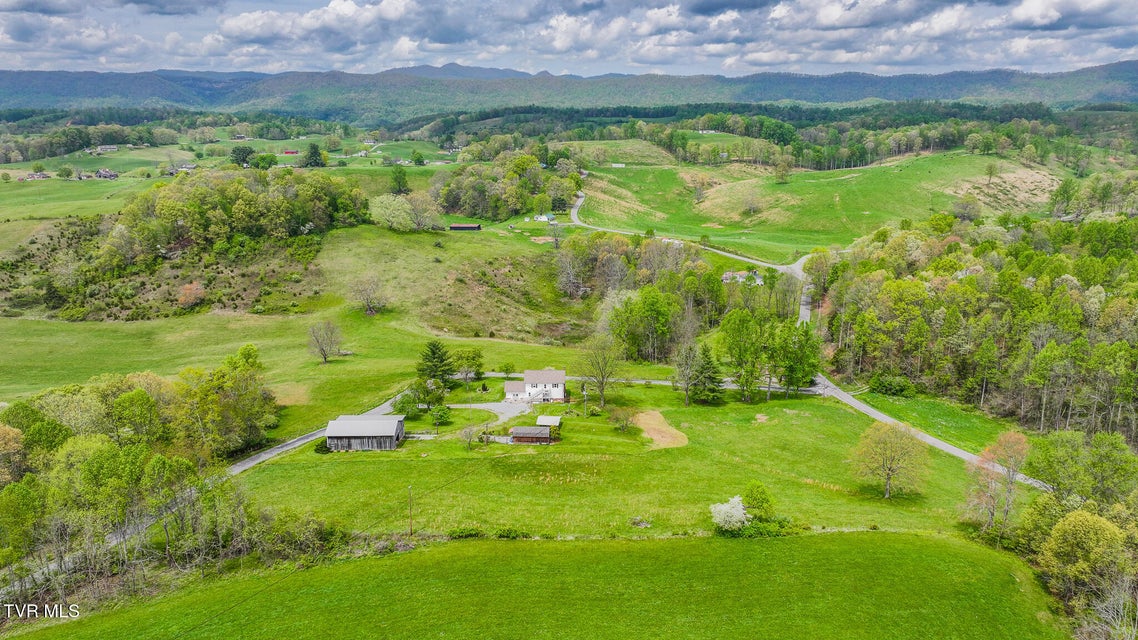 Photo #40: 207 Pleasant View Road