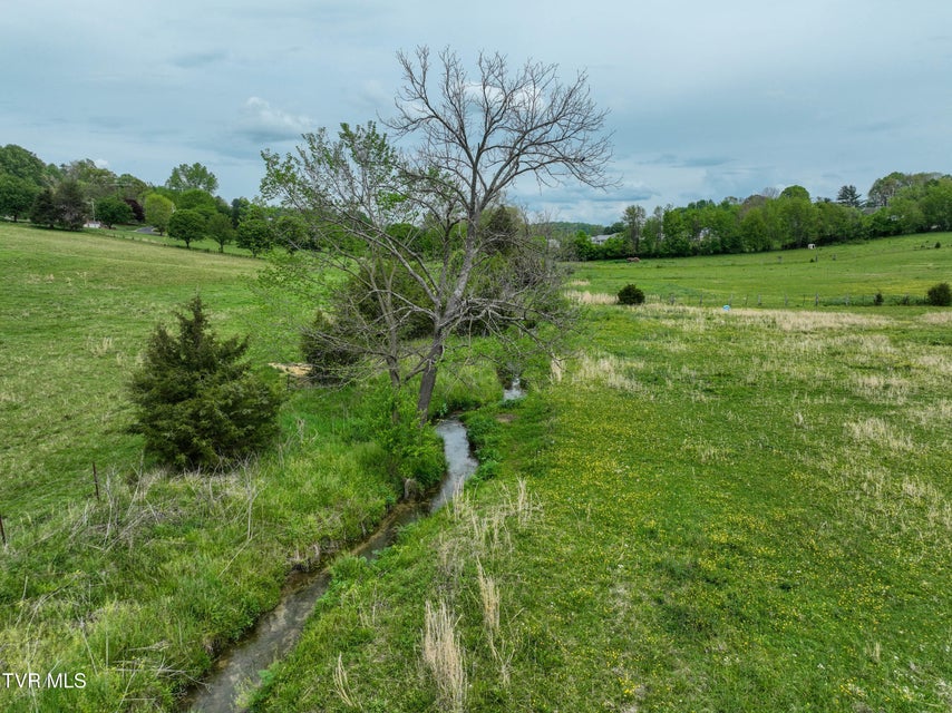 Photo #40: 127 Gillette Road