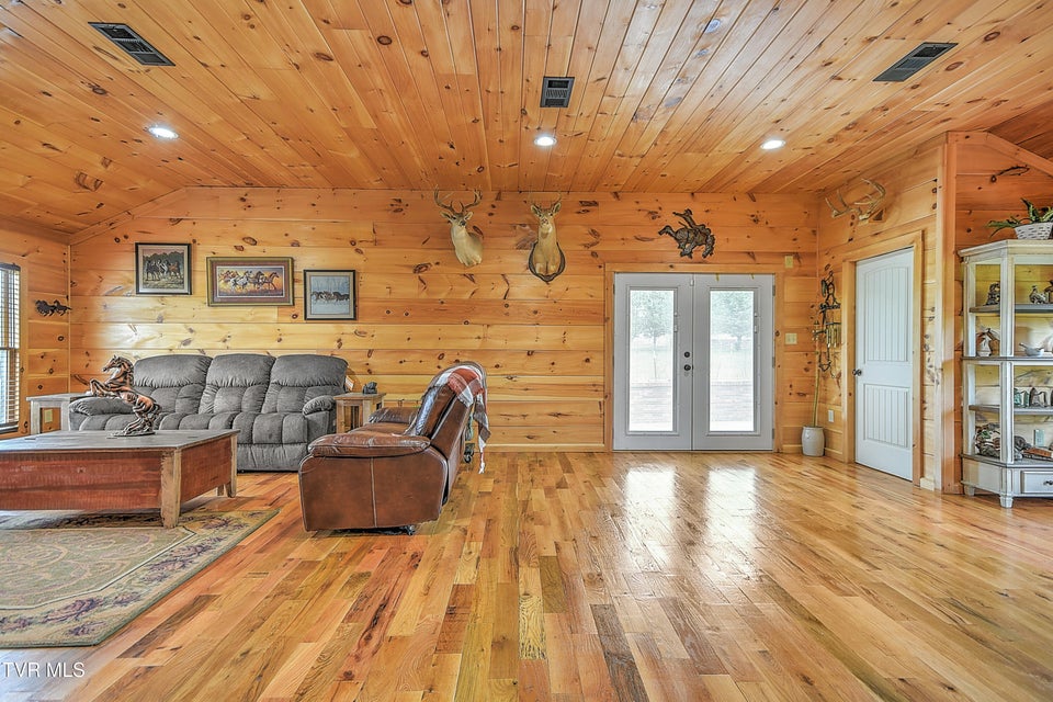 Photo #8: 127 Gillette Road