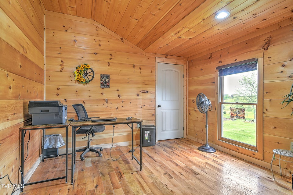 Photo #23: 127 Gillette Road