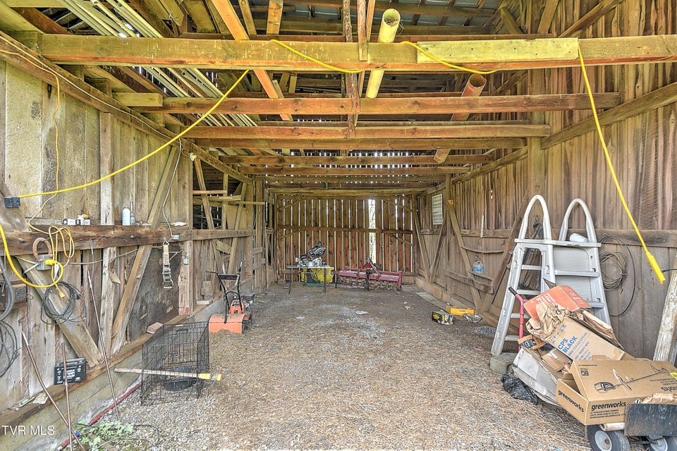 Photo #34: 127 Gillette Road