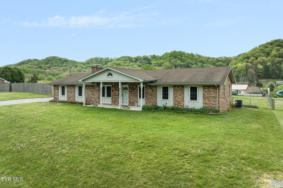 Photo #3: 300 Wimberly Way