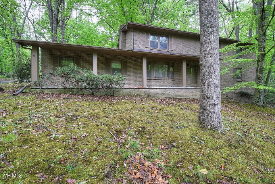 Photo #3: 732 Woodgreen Lane