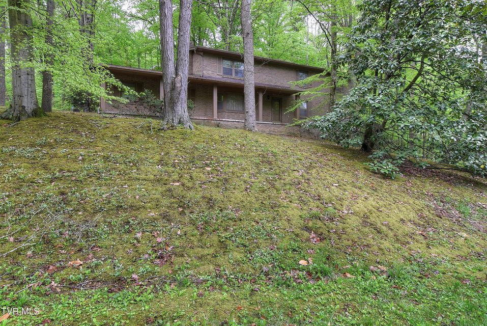 Photo #4: 732 Woodgreen Lane