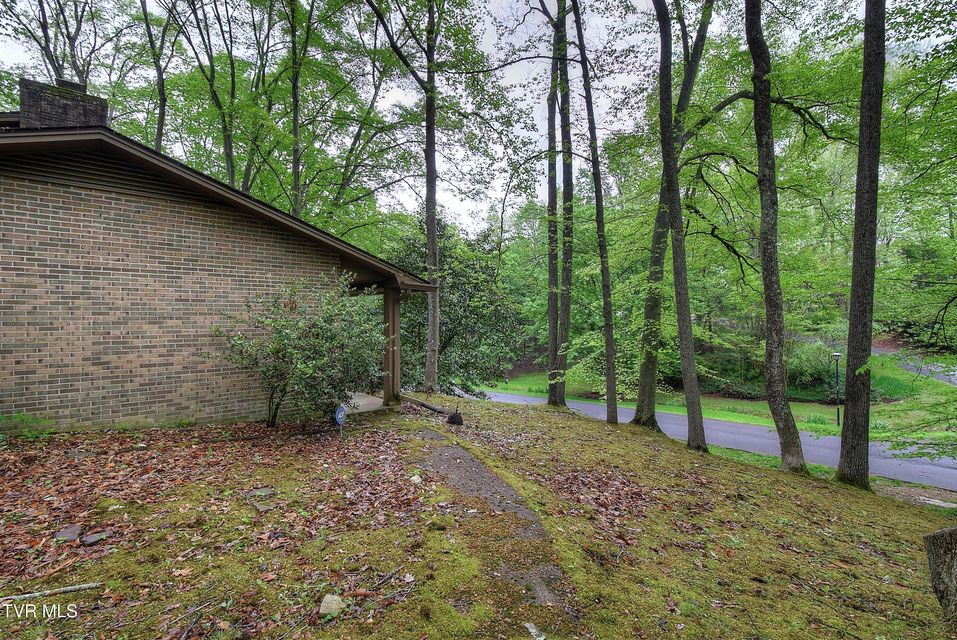 Photo #7: 732 Woodgreen Lane
