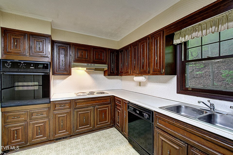Photo #18: 732 Woodgreen Lane
