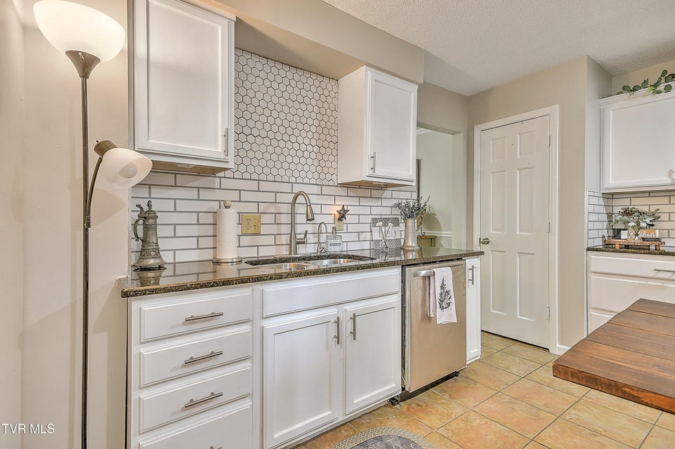 Photo #30: 111 Timberbrook Drive