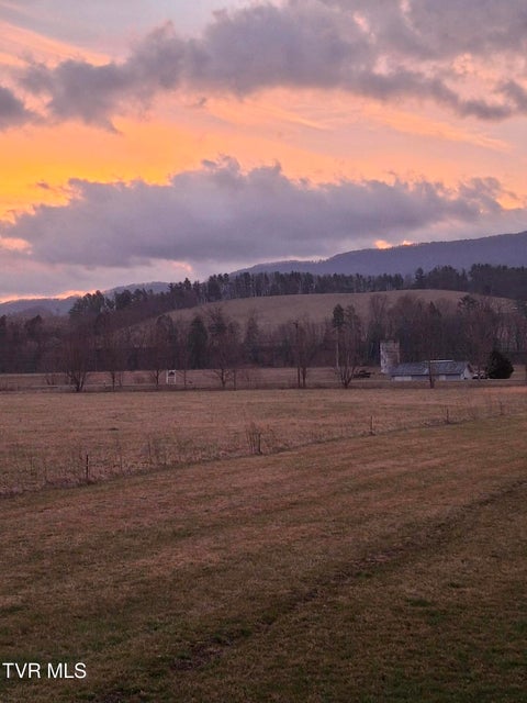 Photo #61: 4246 Roan Creek Road