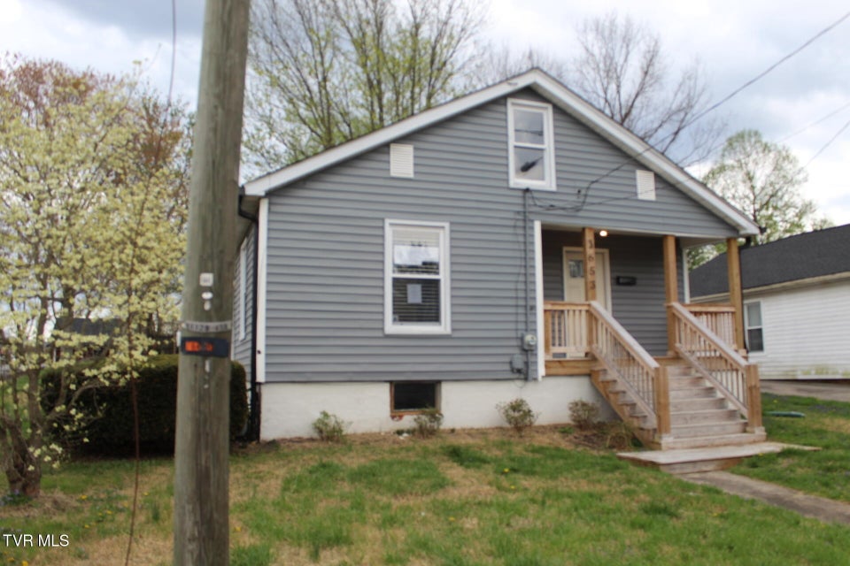 Photo #3: 1653 E Street