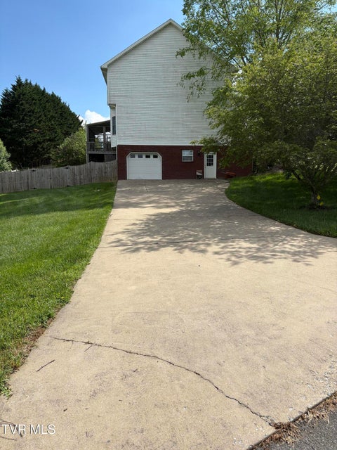 Photo #18: 142 Oakwell Lane