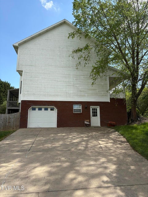 Photo #20: 142 Oakwell Lane