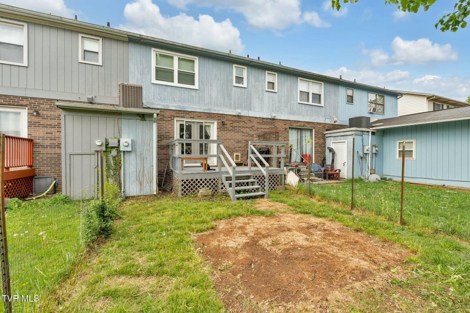 Photo #15: 601 G Street