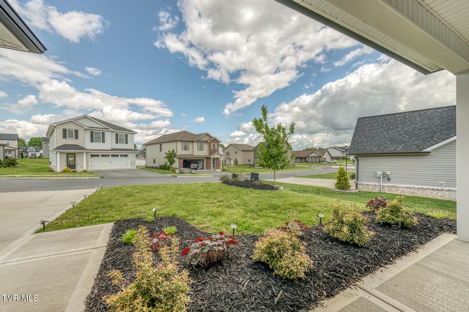 Photo #2: 1447 Lemongrass Drive