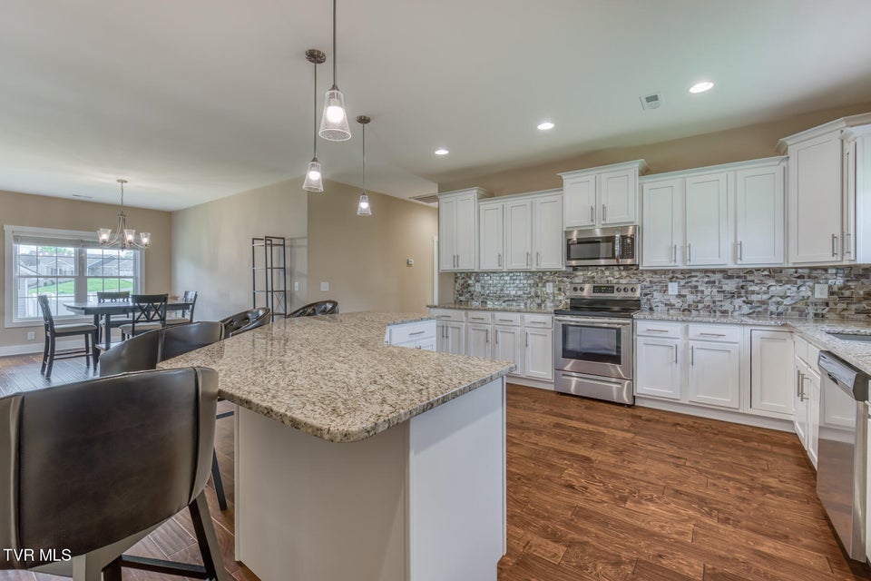 Photo #10: 1447 Lemongrass Drive