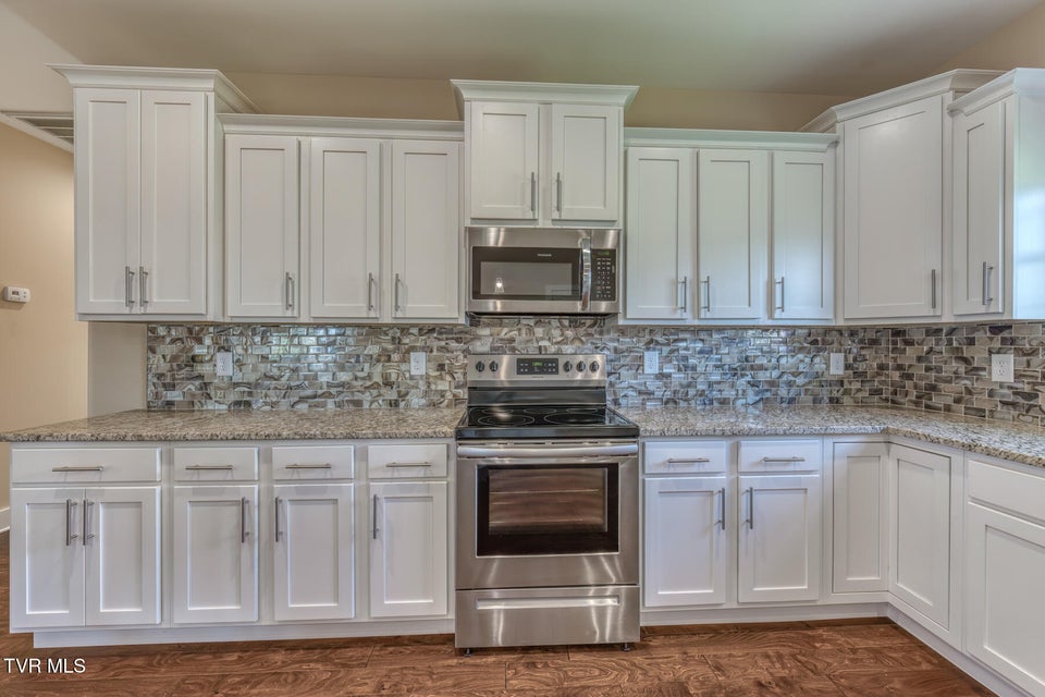 Photo #11: 1447 Lemongrass Drive