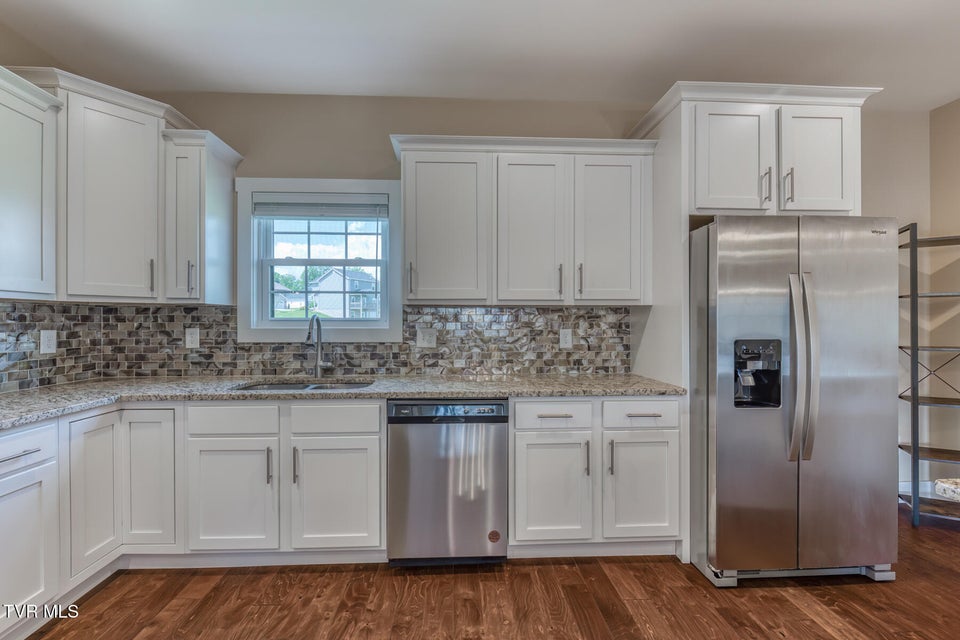 Photo #12: 1447 Lemongrass Drive