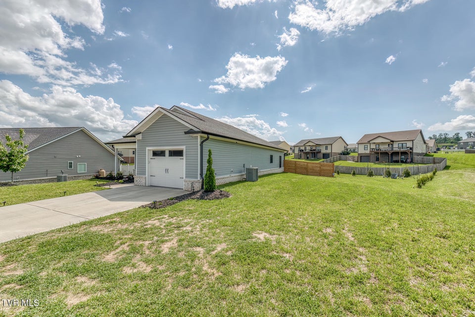 Photo #26: 1447 Lemongrass Drive