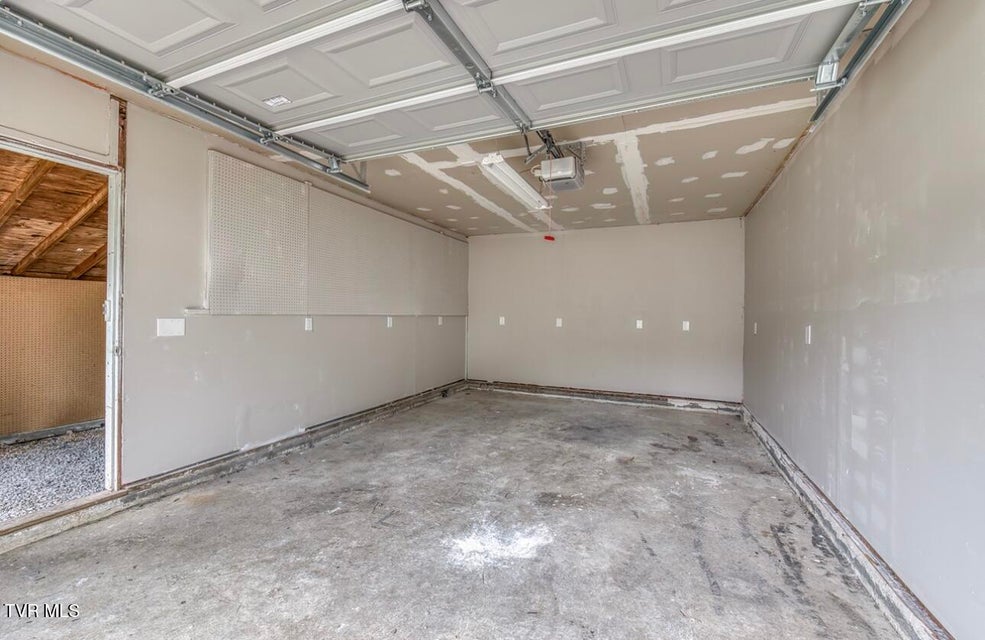 Photo #22: 712 Barton Street