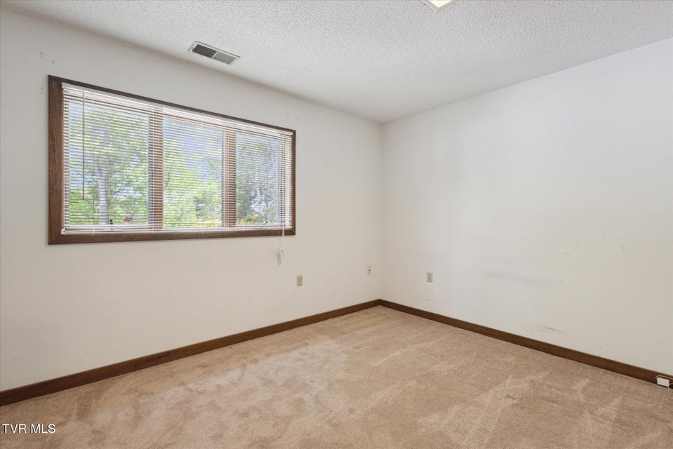 Photo #15: 20 Willowbrook Drive