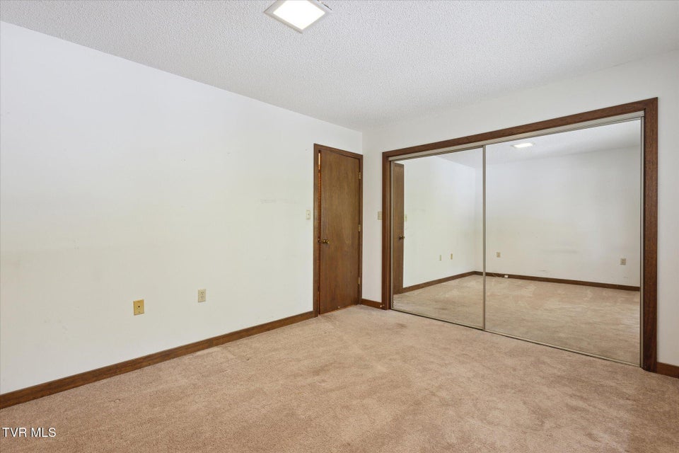 Photo #16: 20 Willowbrook Drive