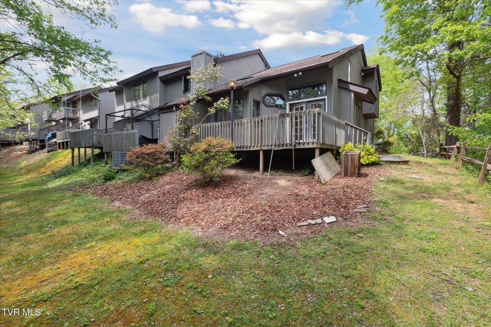 Photo #28: 20 Willowbrook Drive