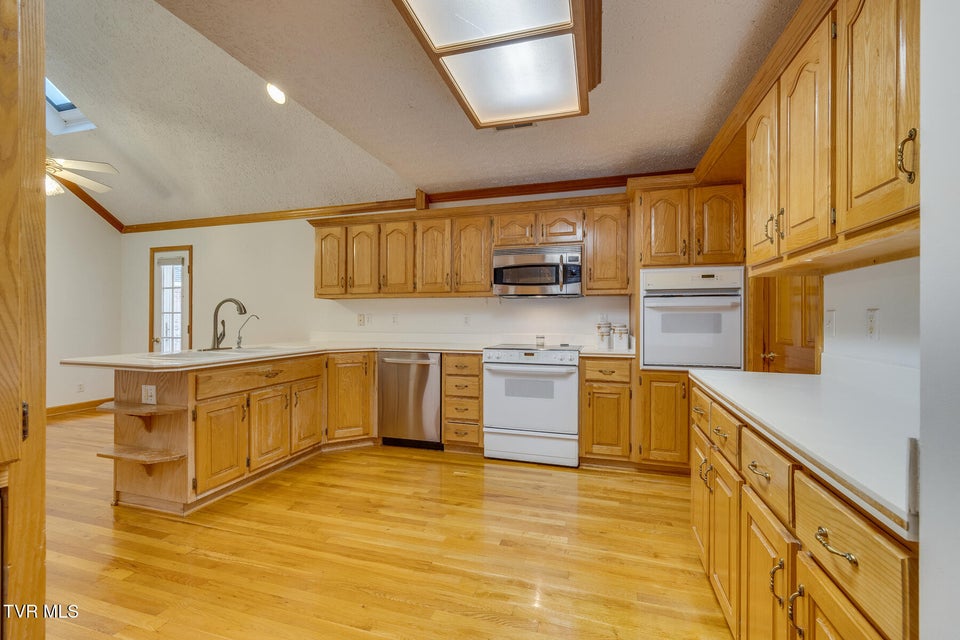 Photo #11: 246 Worthington Drive