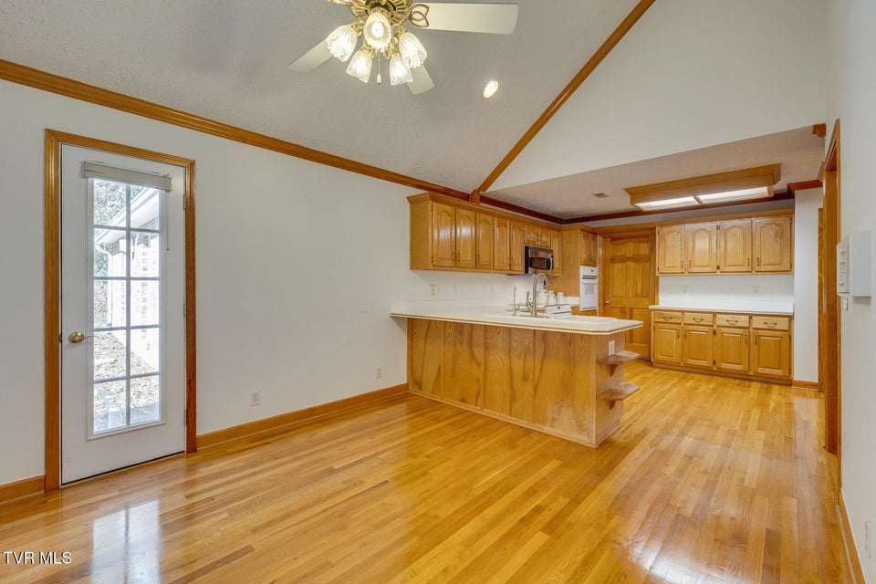 Photo #18: 246 Worthington Drive