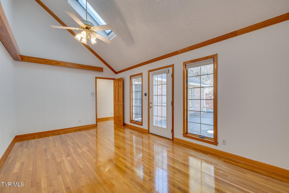 Photo #32: 246 Worthington Drive